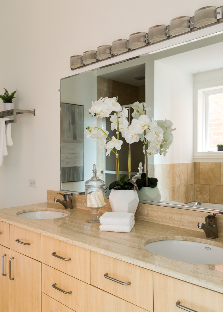 1136 W Fullerton Avenue Unit: 2