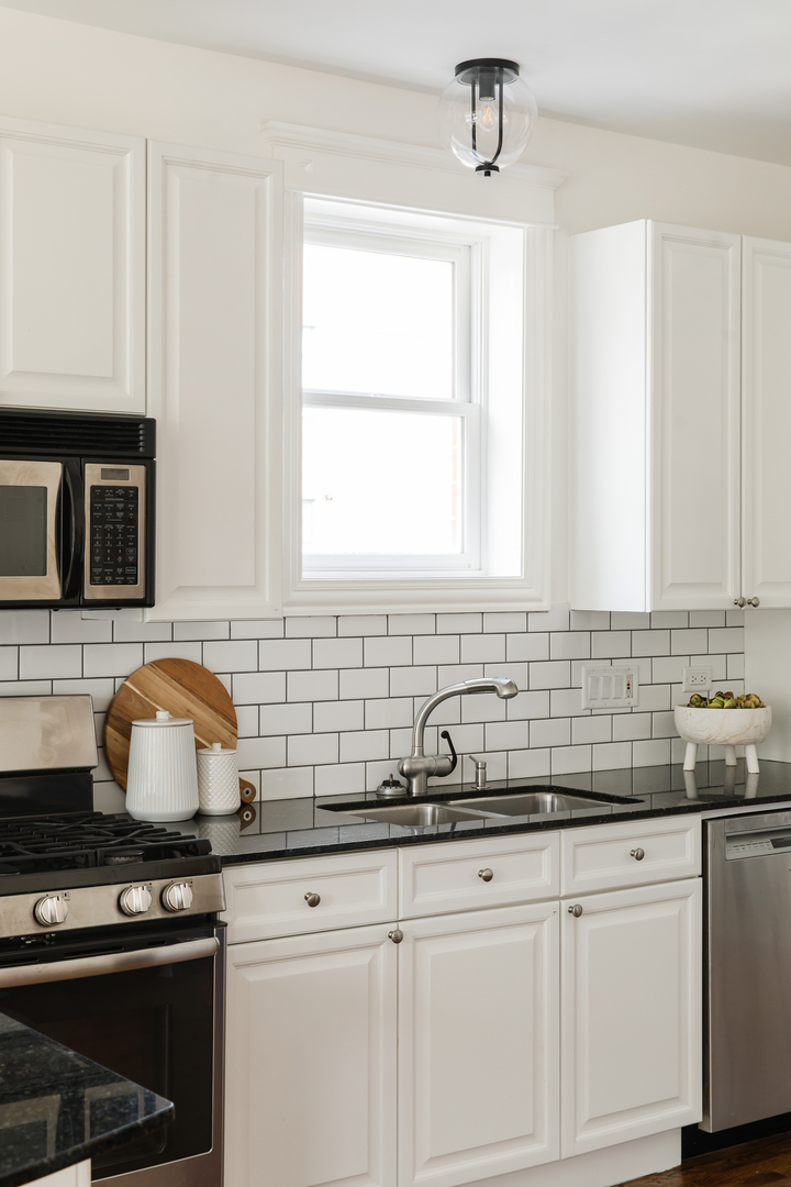 1136 W Fullerton Avenue Unit: 2