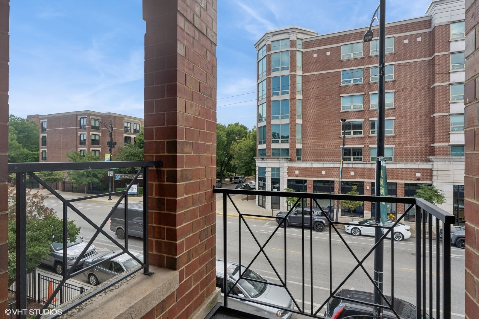 1136 W Fullerton Avenue Unit: 2