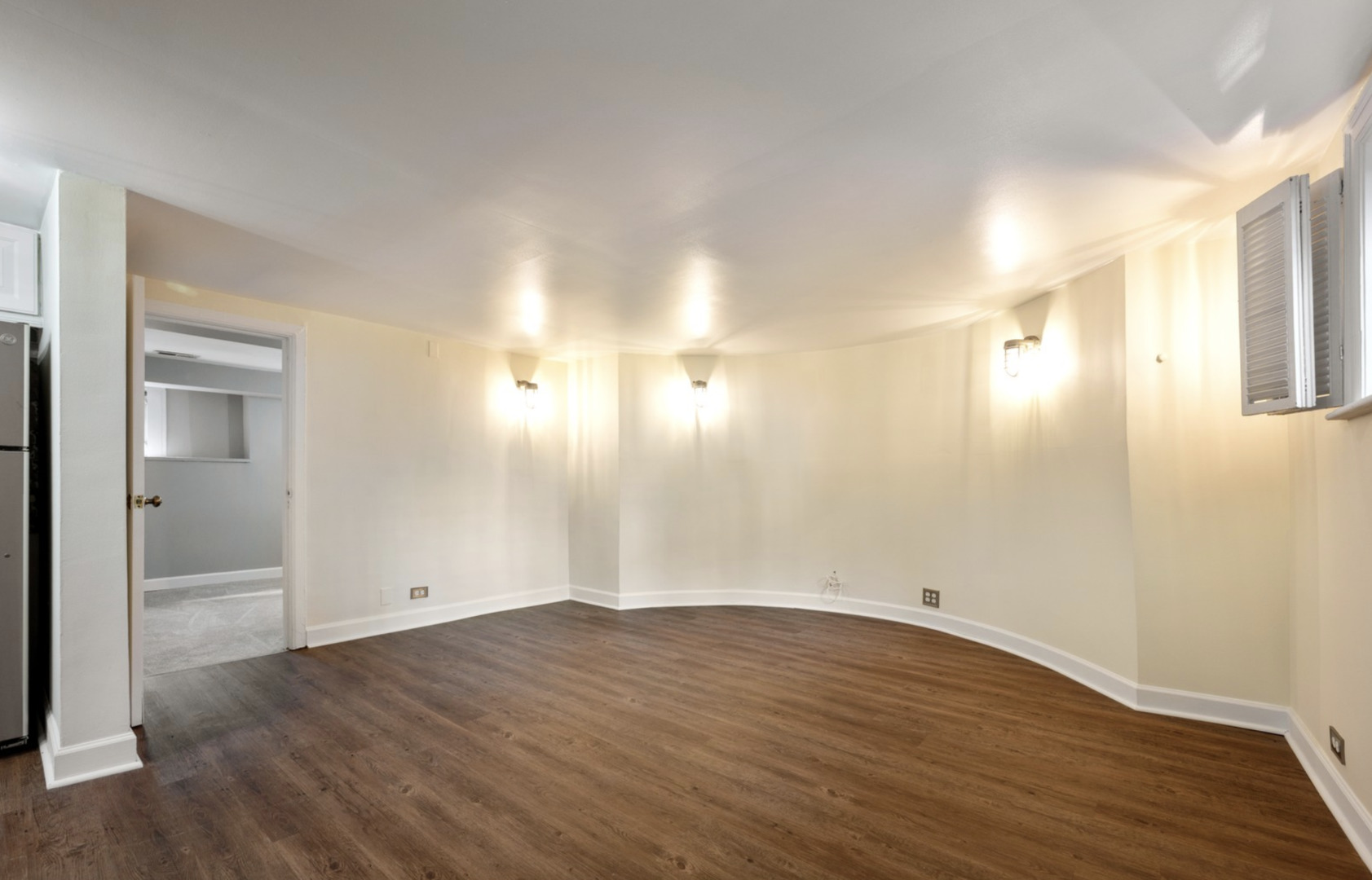 587 W Hawthorne Place Unit: G