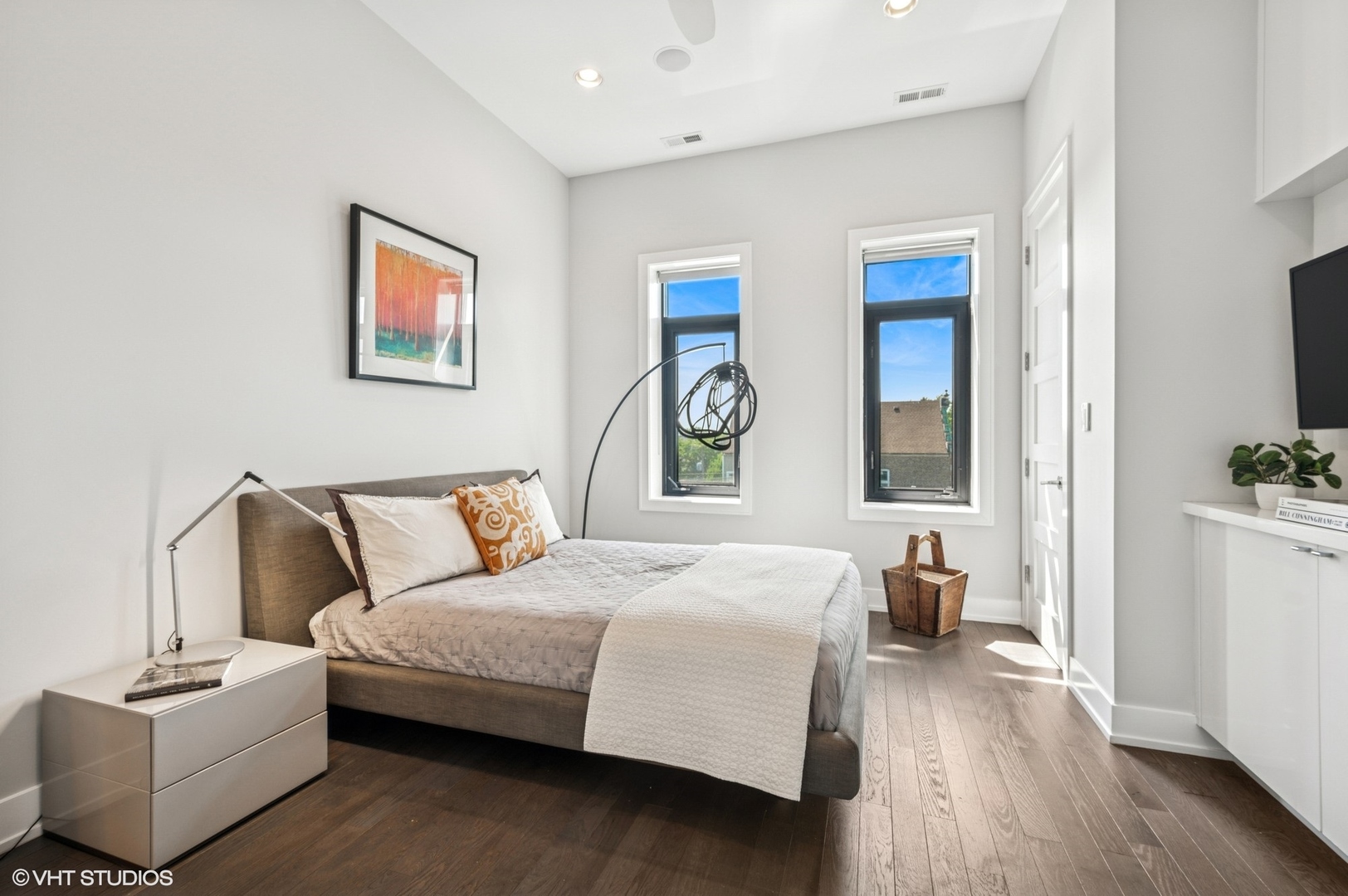 2138 N Damen Avenue Unit: 4