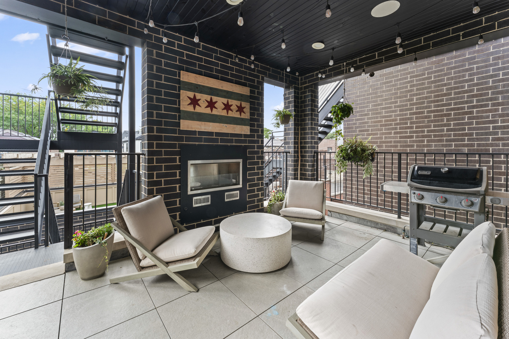 1427 W Wrightwood Avenue Unit: 2