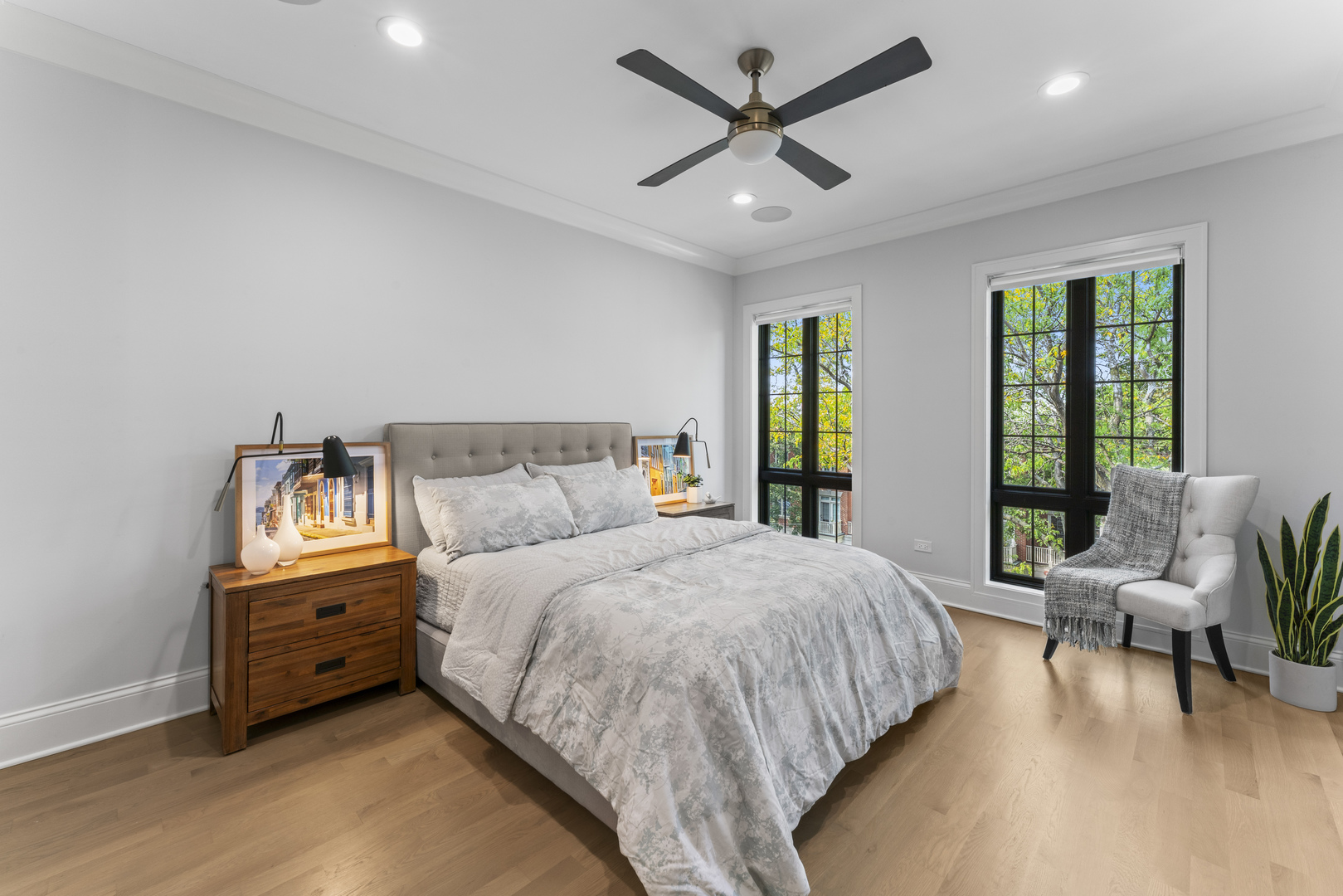 1427 W Wrightwood Avenue Unit: 2