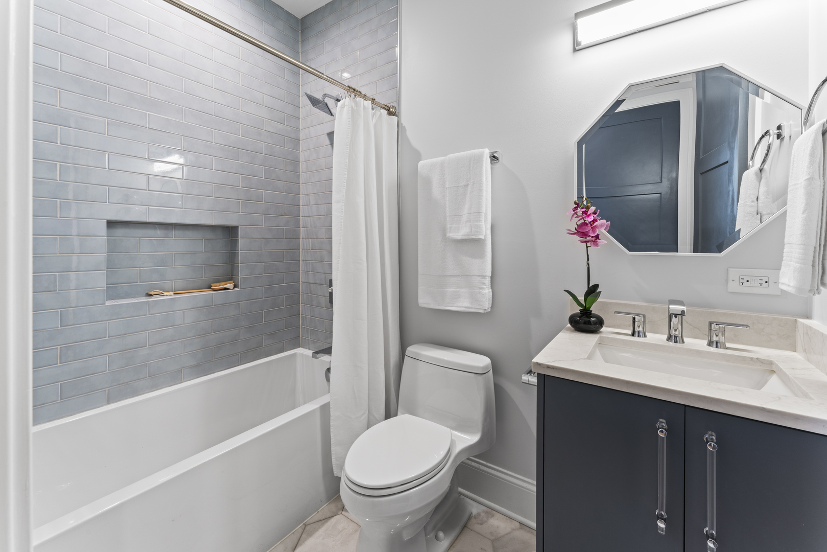 1427 W Wrightwood Avenue Unit: 2