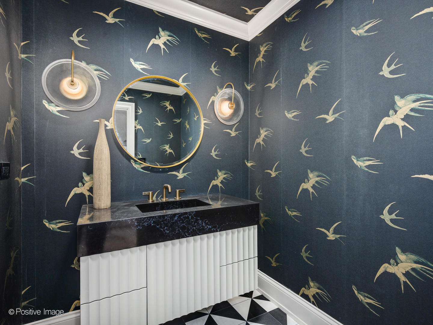 1143 W MONTANA Street