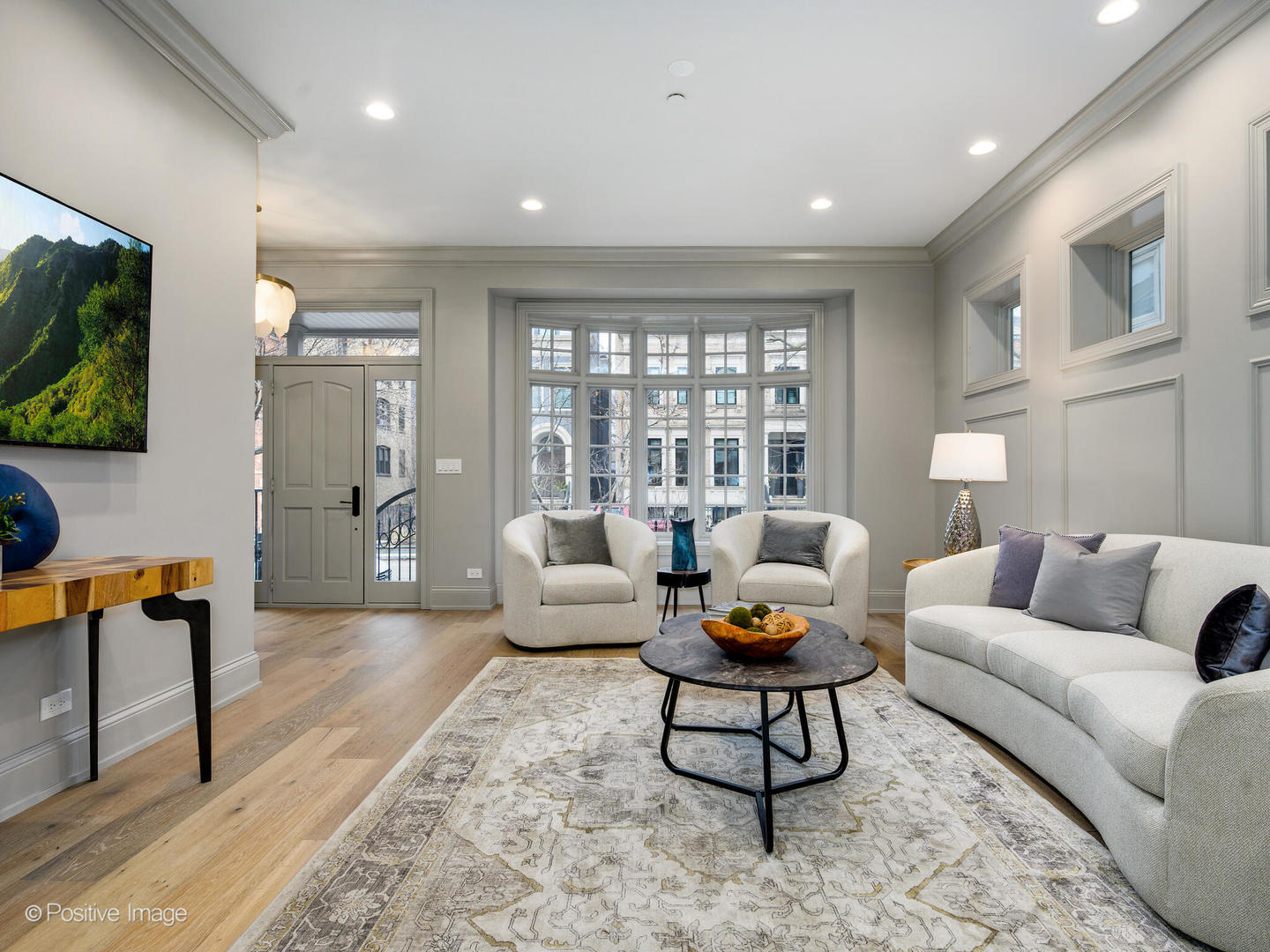 1143 W MONTANA Street