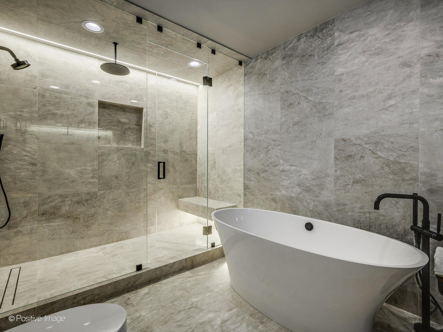 1143 W MONTANA Street