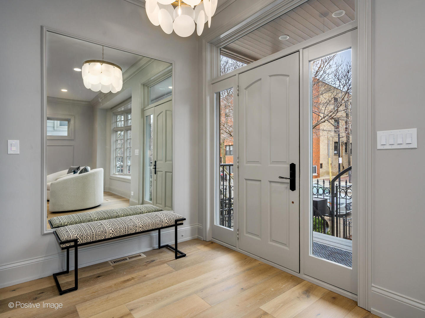 1143 W MONTANA Street