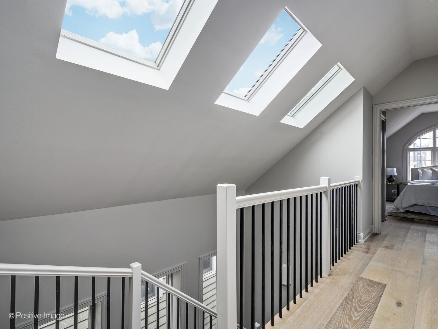 1143 W MONTANA Street