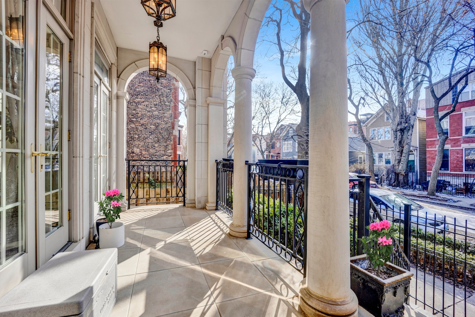 1873 N BISSELL Street