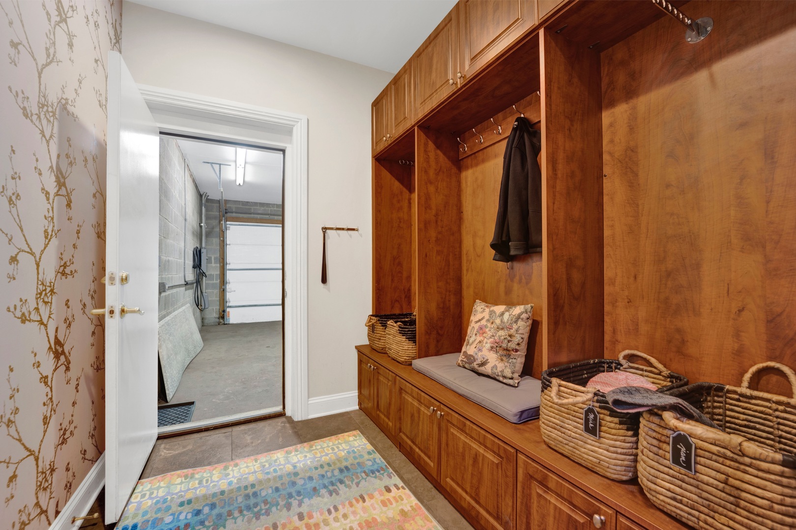 1873 N BISSELL Street