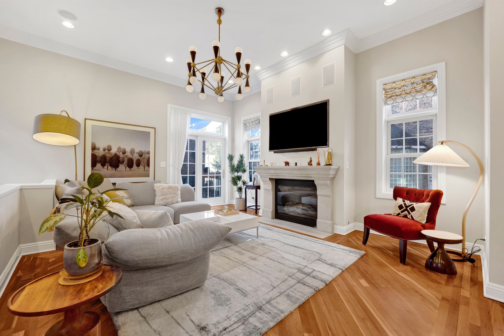 1873 N BISSELL Street