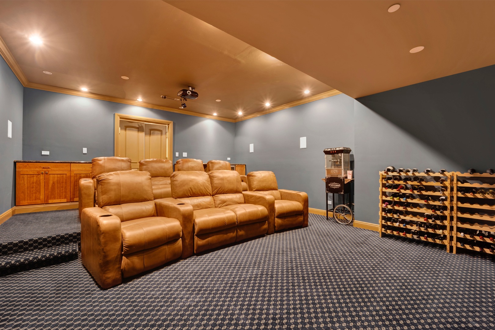 1873 N BISSELL Street