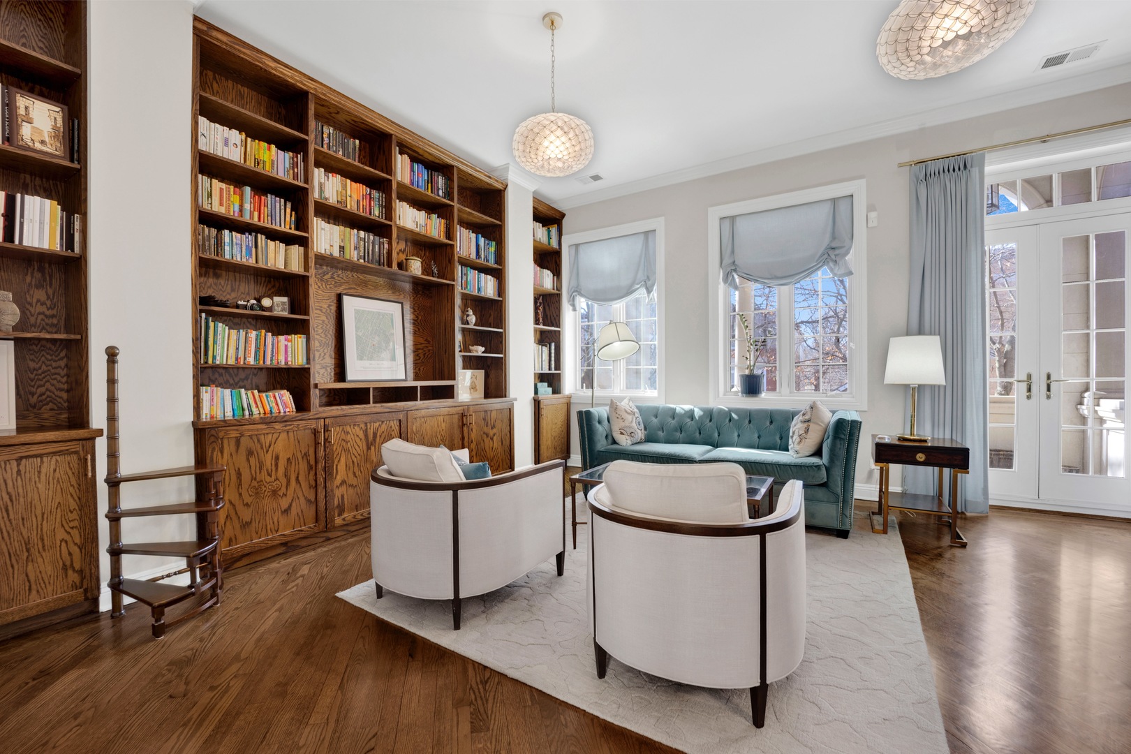 1873 N BISSELL Street