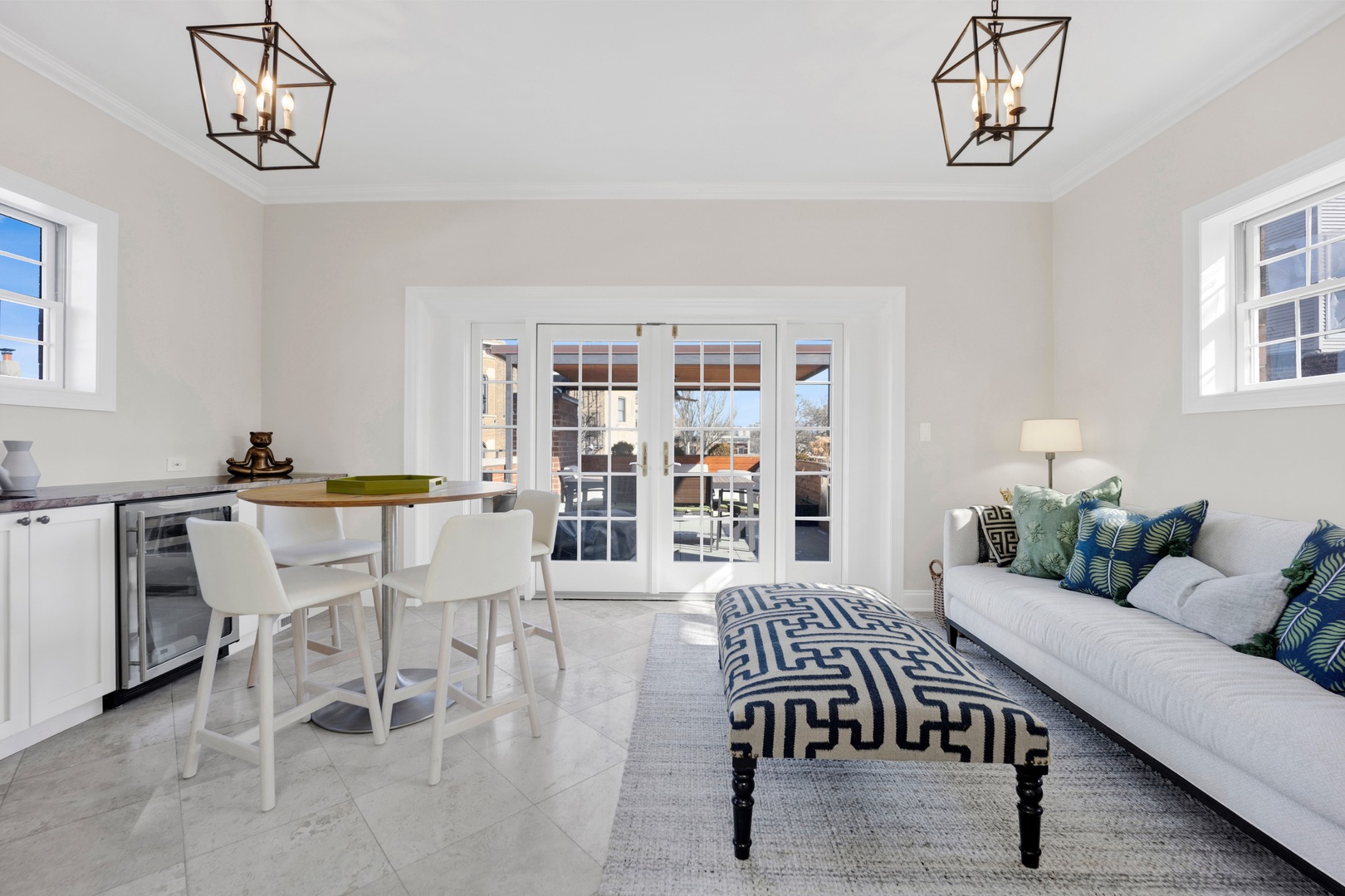 1873 N BISSELL Street