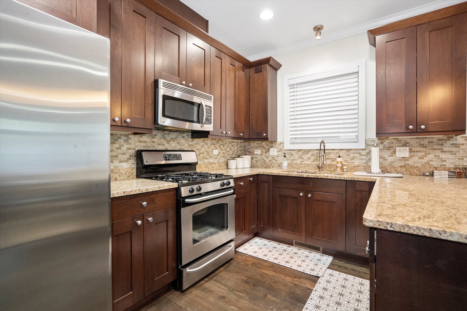 1511 W Walton Street Unit: 1