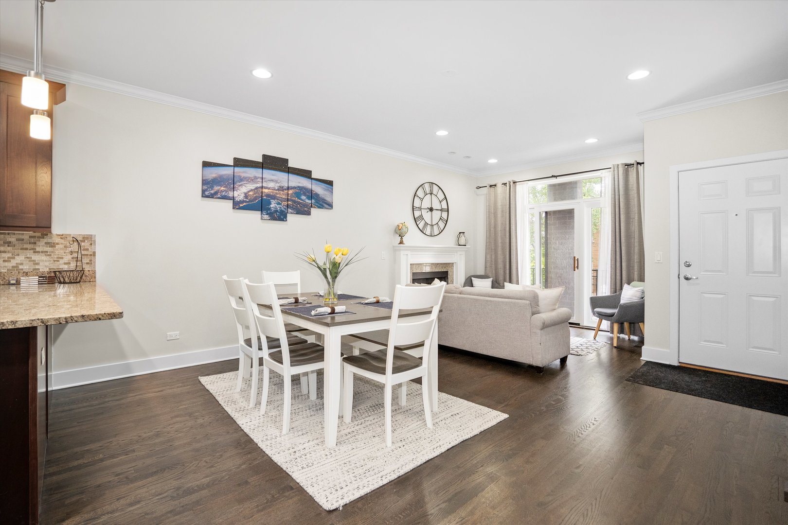 1511 W Walton Street Unit: 1