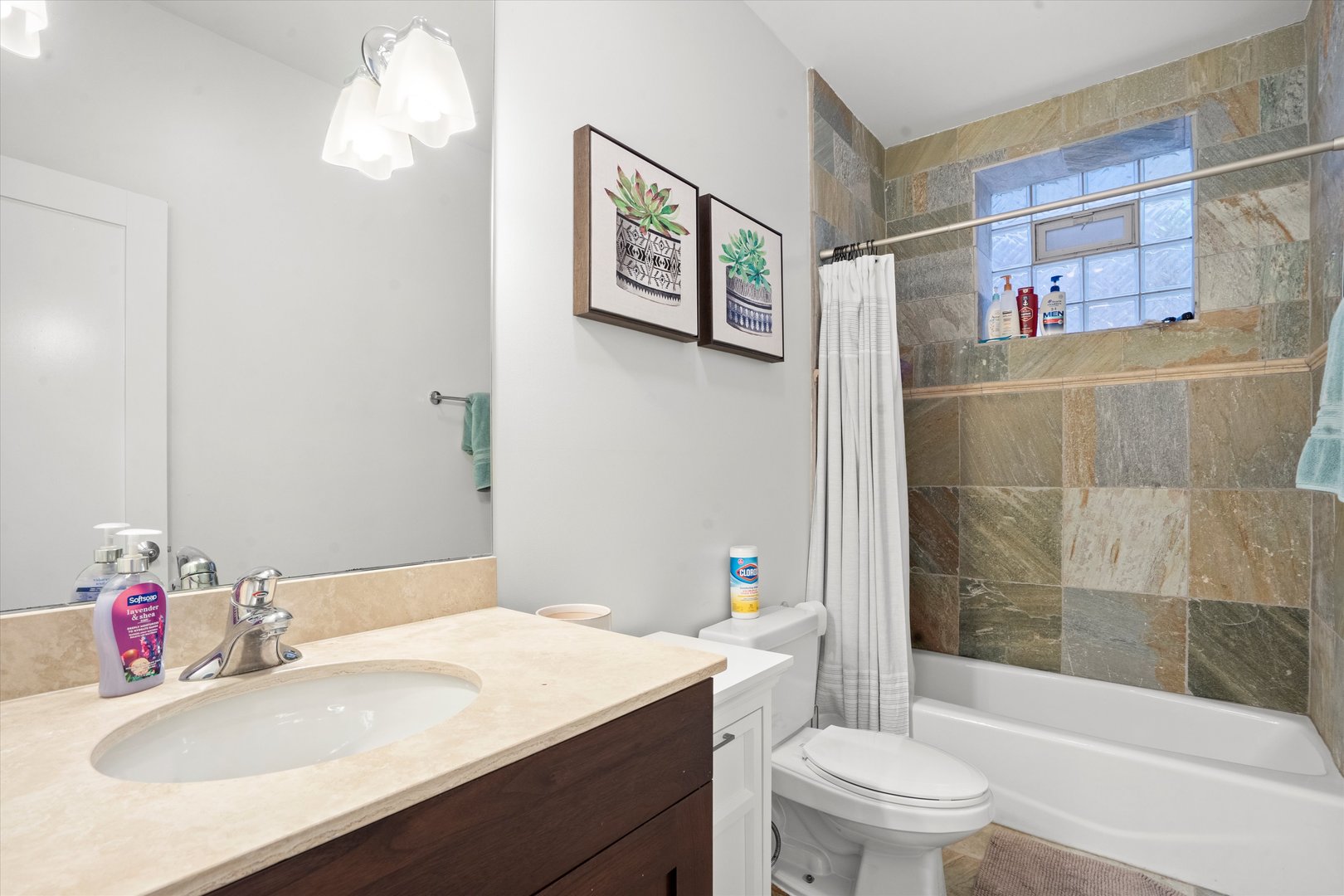 1511 W Walton Street Unit: 1