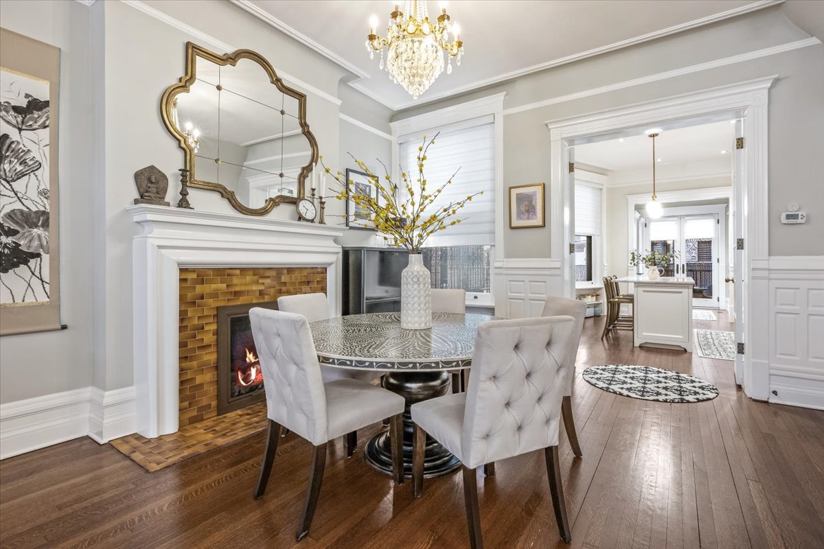 1304 N Ritchie Court