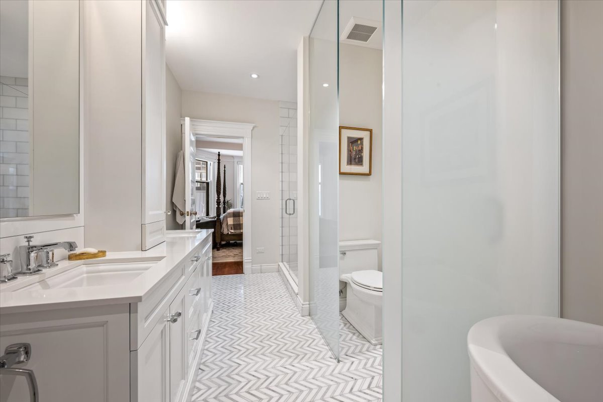 1304 N Ritchie Court