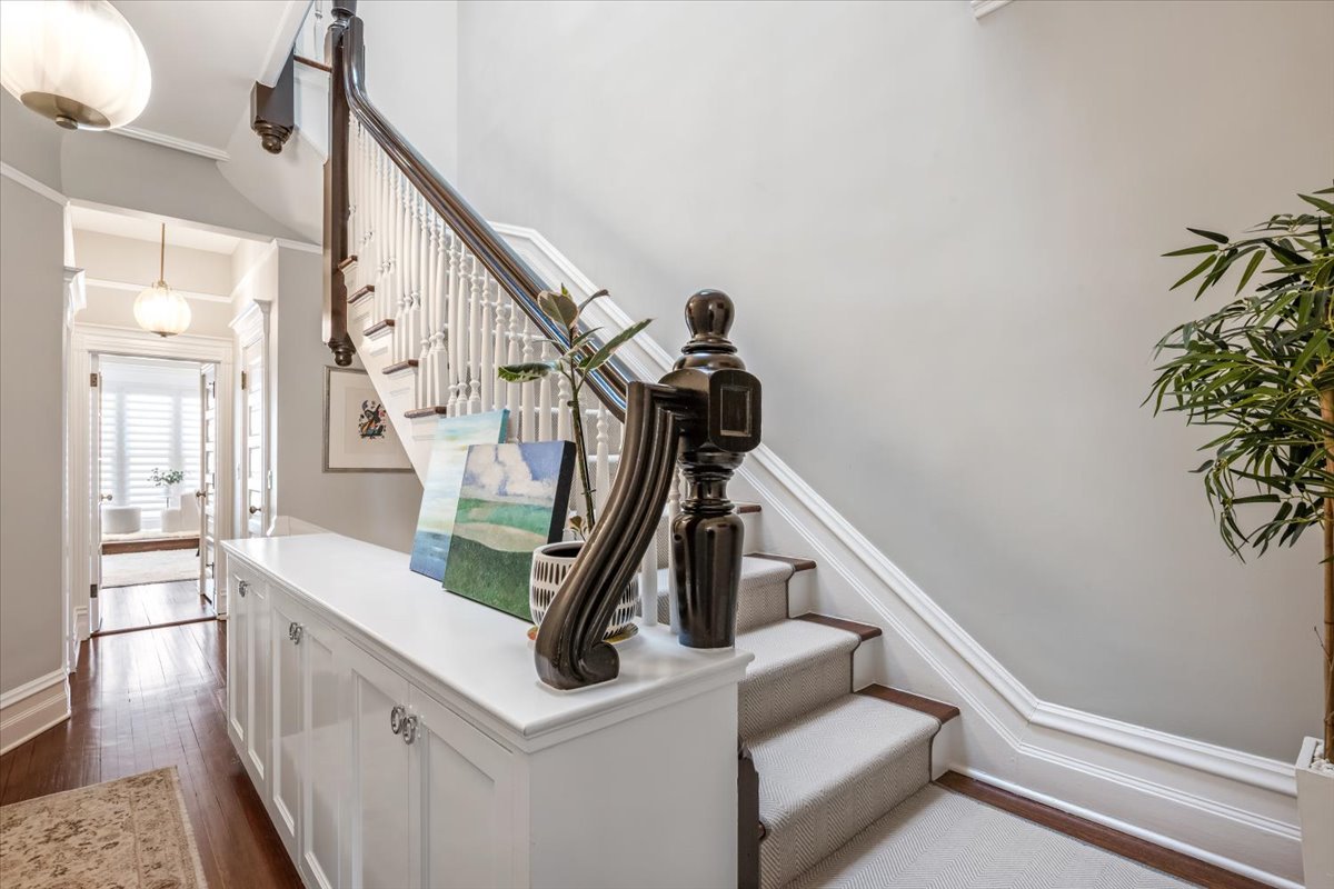 1304 N Ritchie Court