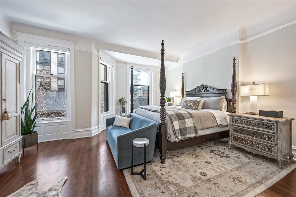 1304 N Ritchie Court