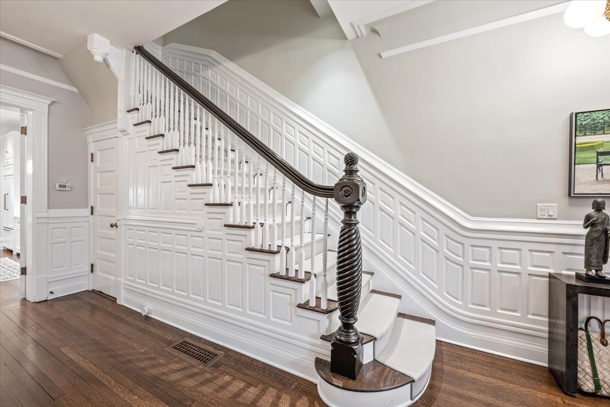 1304 N Ritchie Court