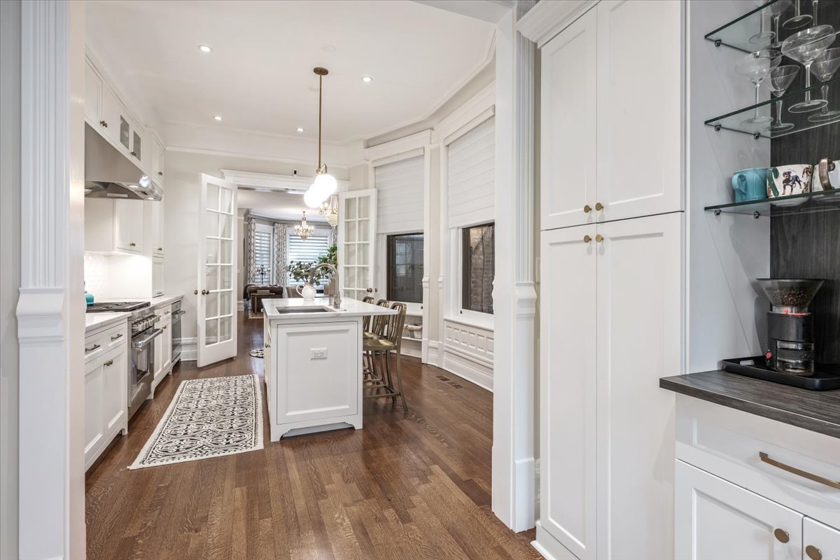 1304 N Ritchie Court