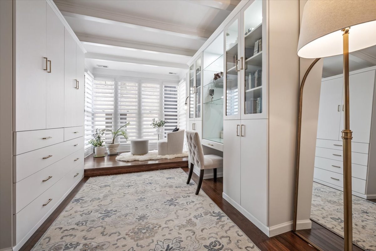 1304 N Ritchie Court