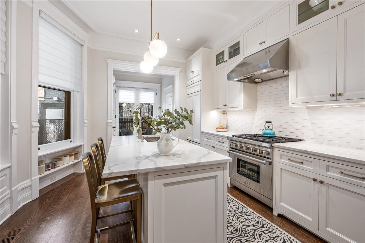 1304 N Ritchie Court