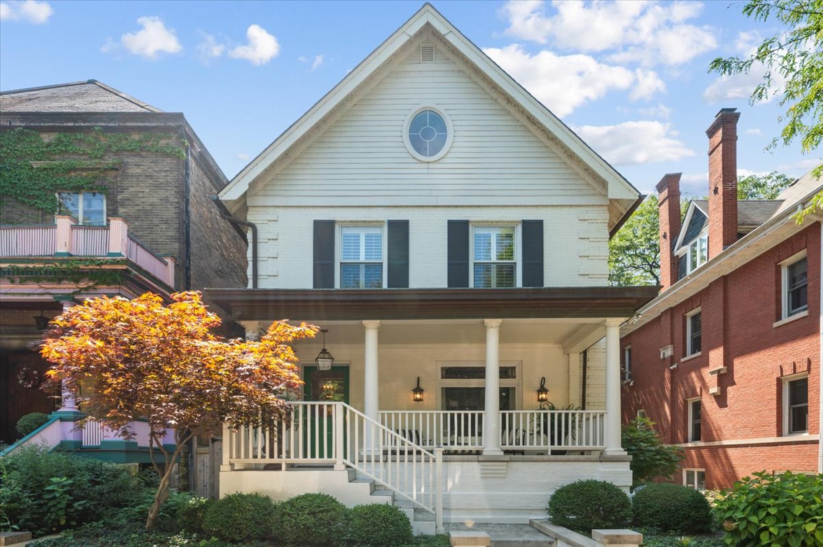 837 W Junior Terrace