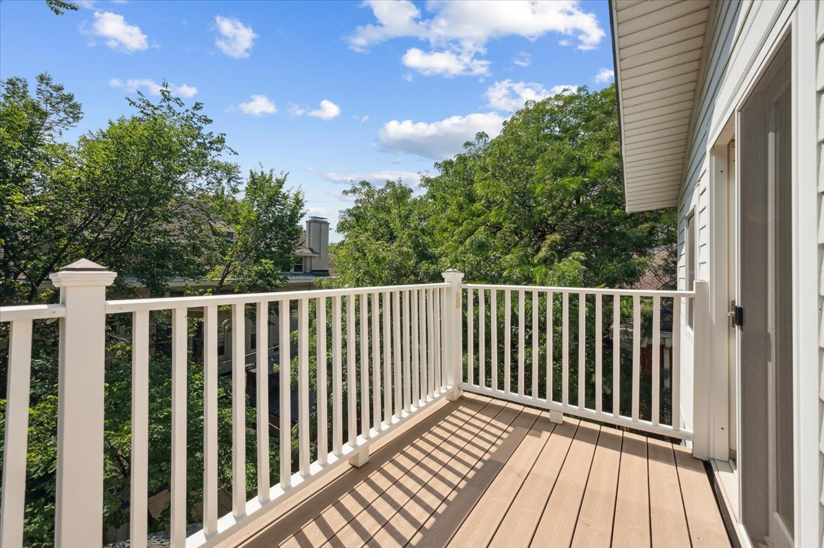 837 W Junior Terrace