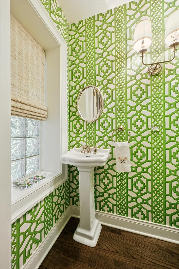 837 W Junior Terrace