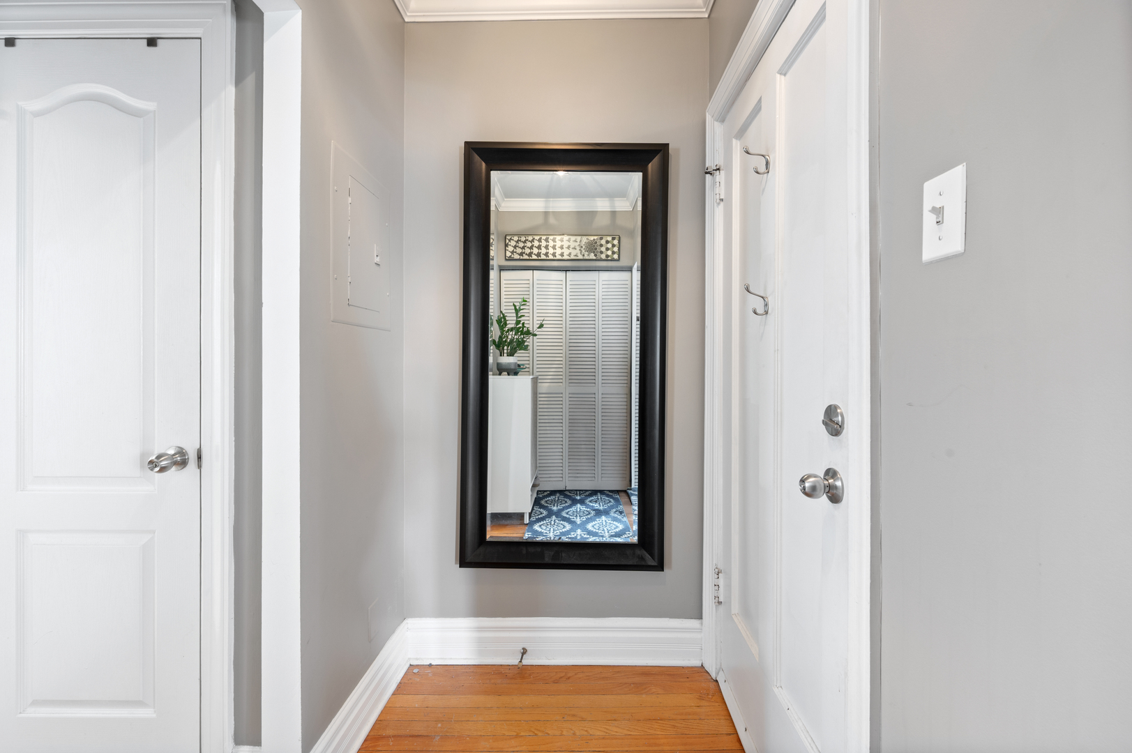 4209 N Keystone Avenue Unit: 2W