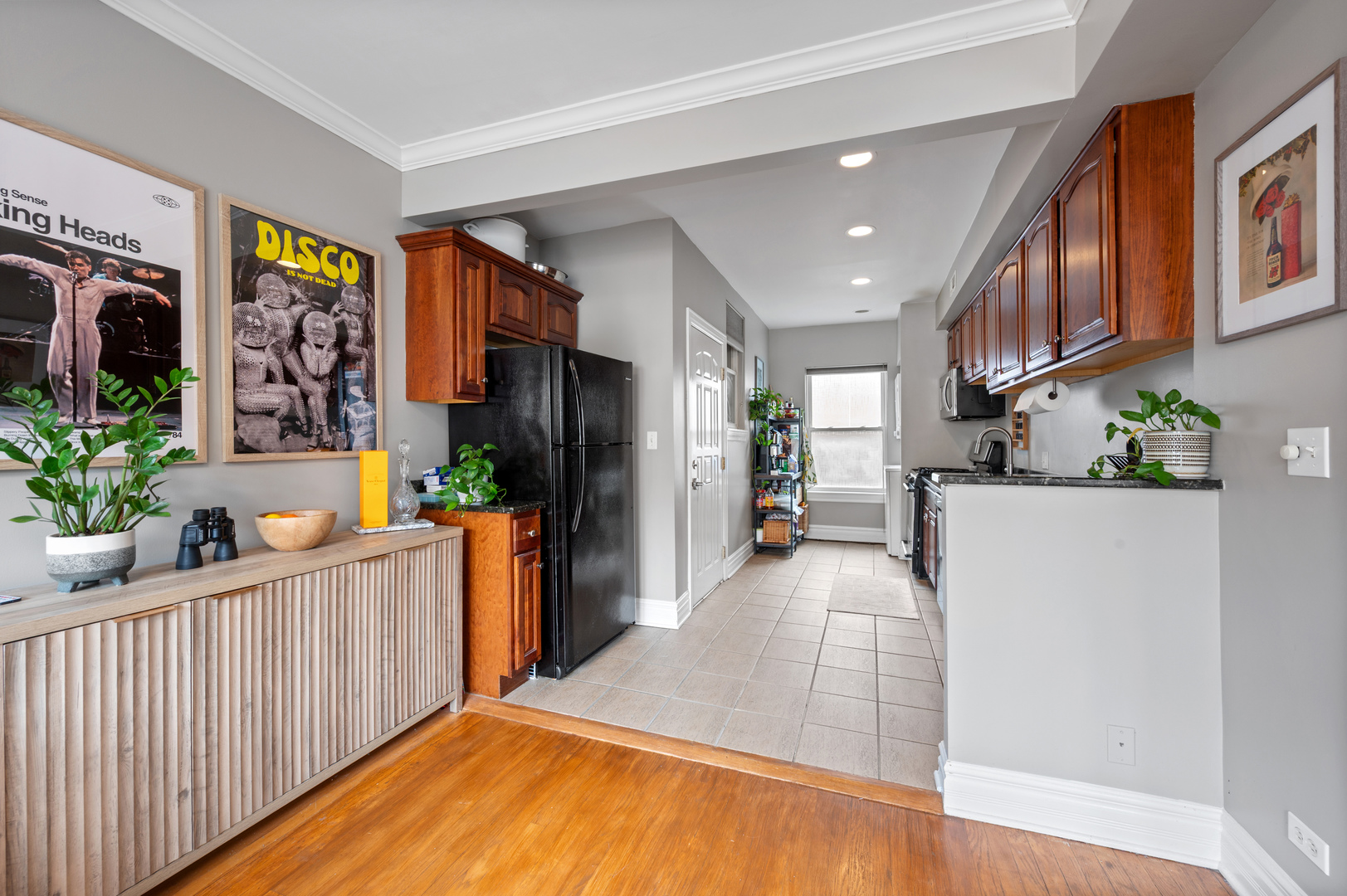 4209 N Keystone Avenue Unit: 2W