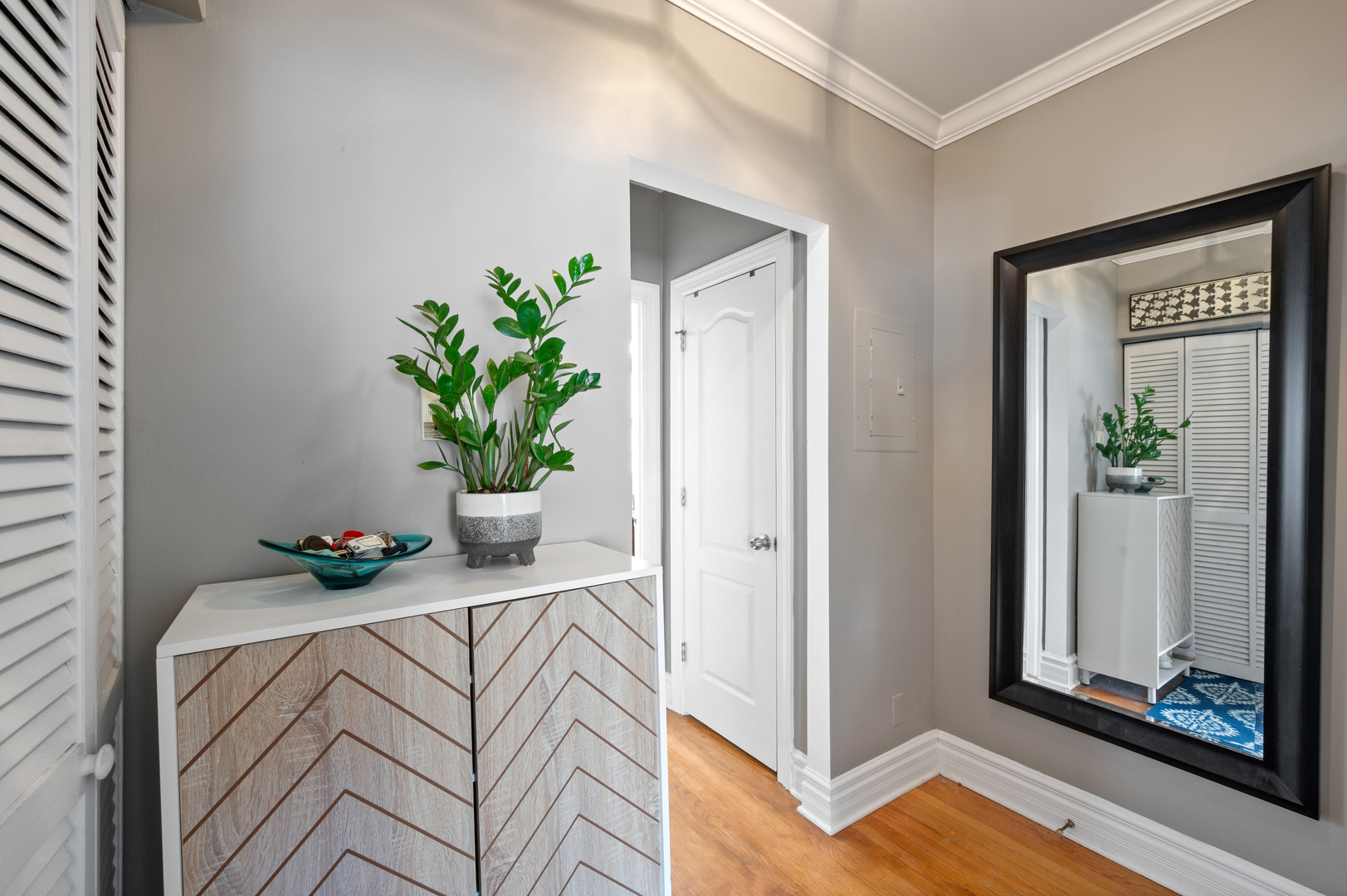 4209 N Keystone Avenue Unit: 2W