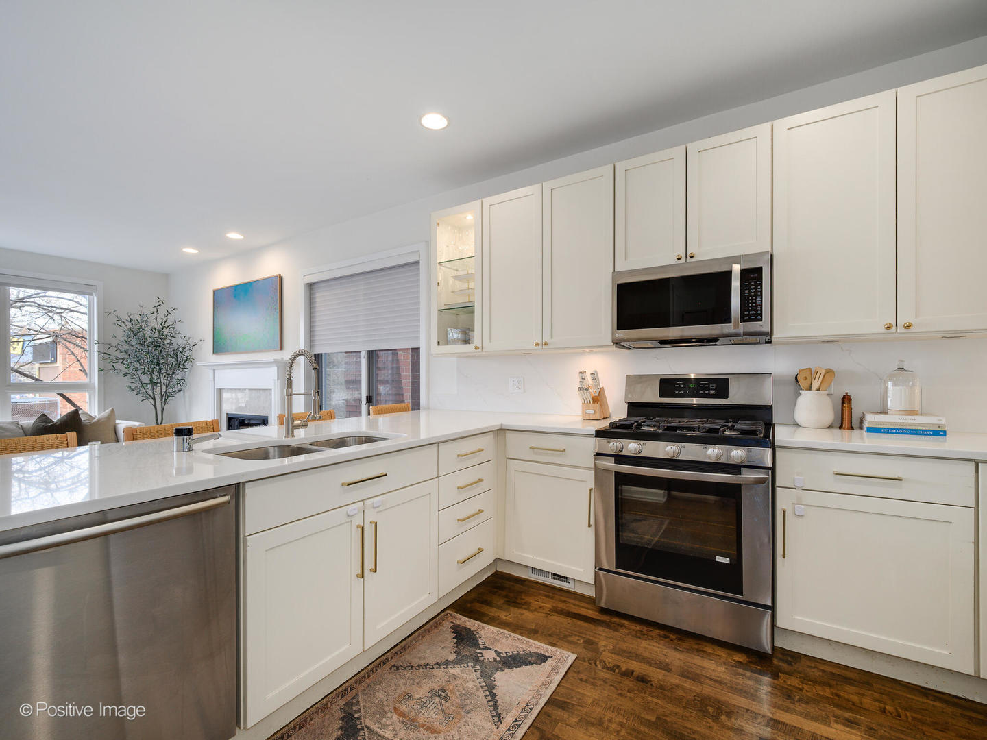 1711 N Sheffield Avenue Unit: 1