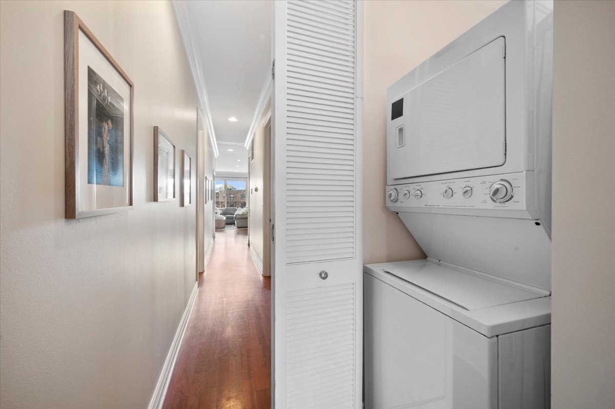 1426 W Irving Park Road Unit: 3