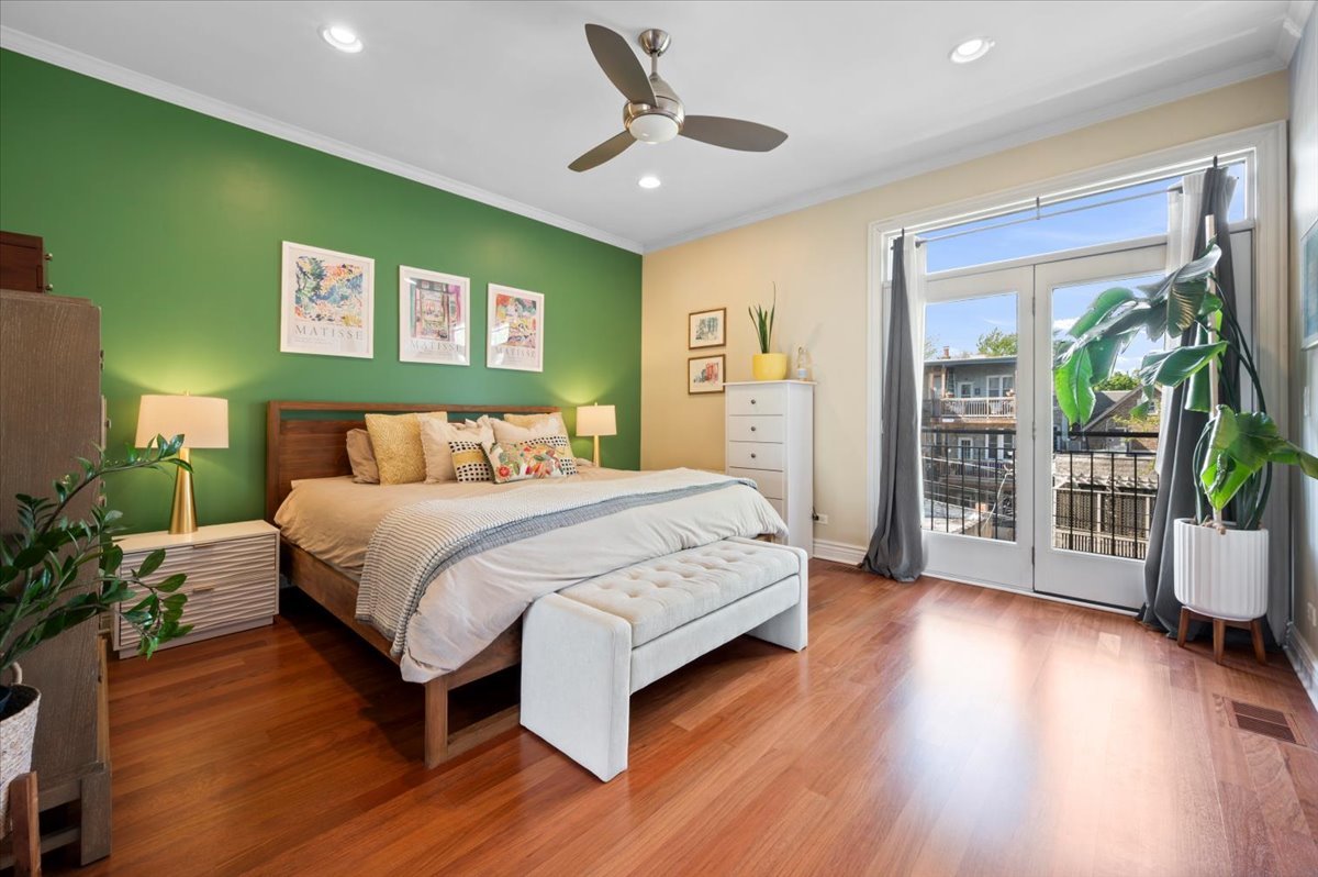 1426 W Irving Park Road Unit: 3