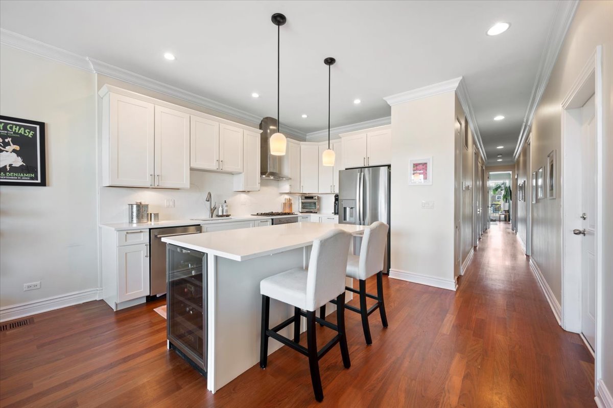 1426 W Irving Park Road Unit: 3