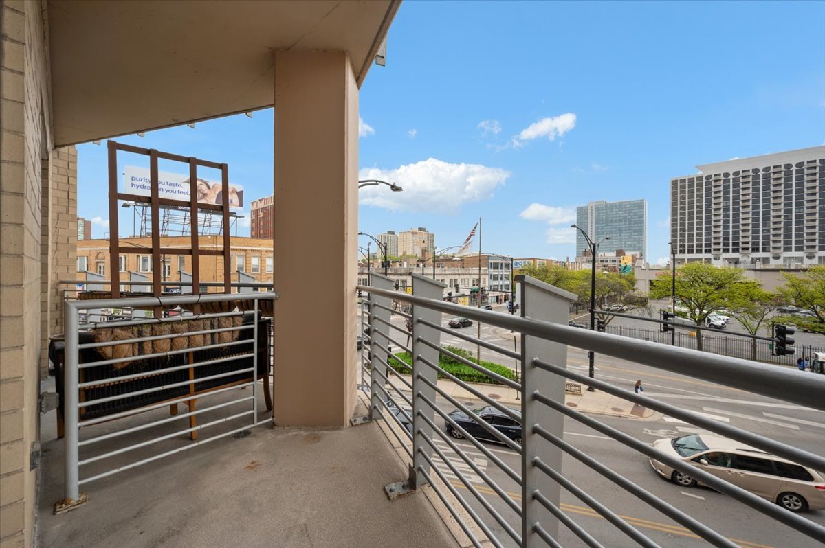 4350 N Broadway Street Unit: 307