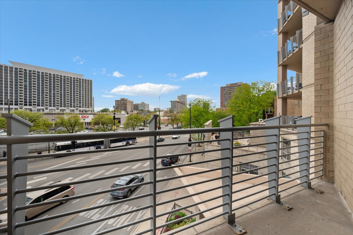 4350 N Broadway Street Unit: 307
