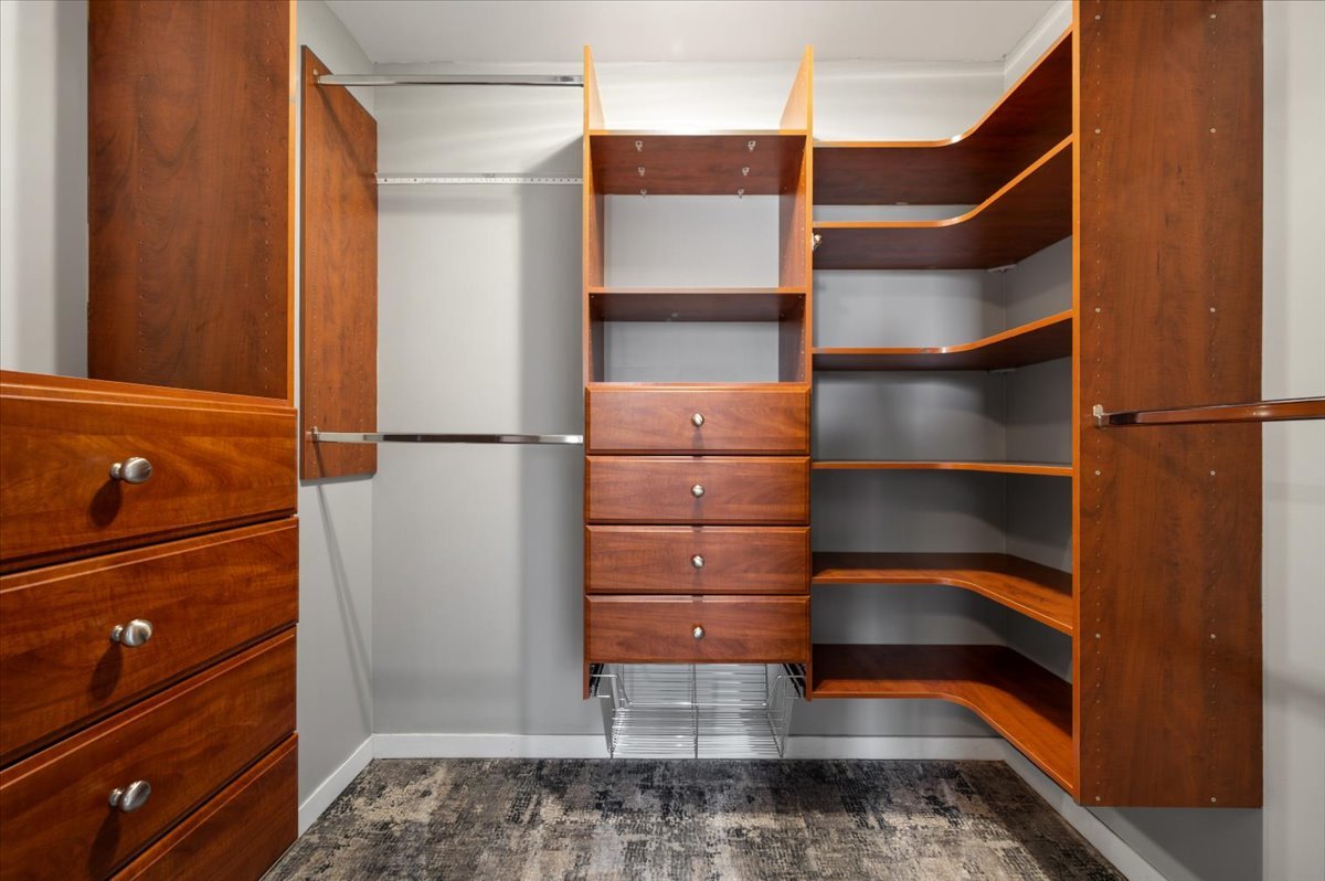 4350 N Broadway Street Unit: 307