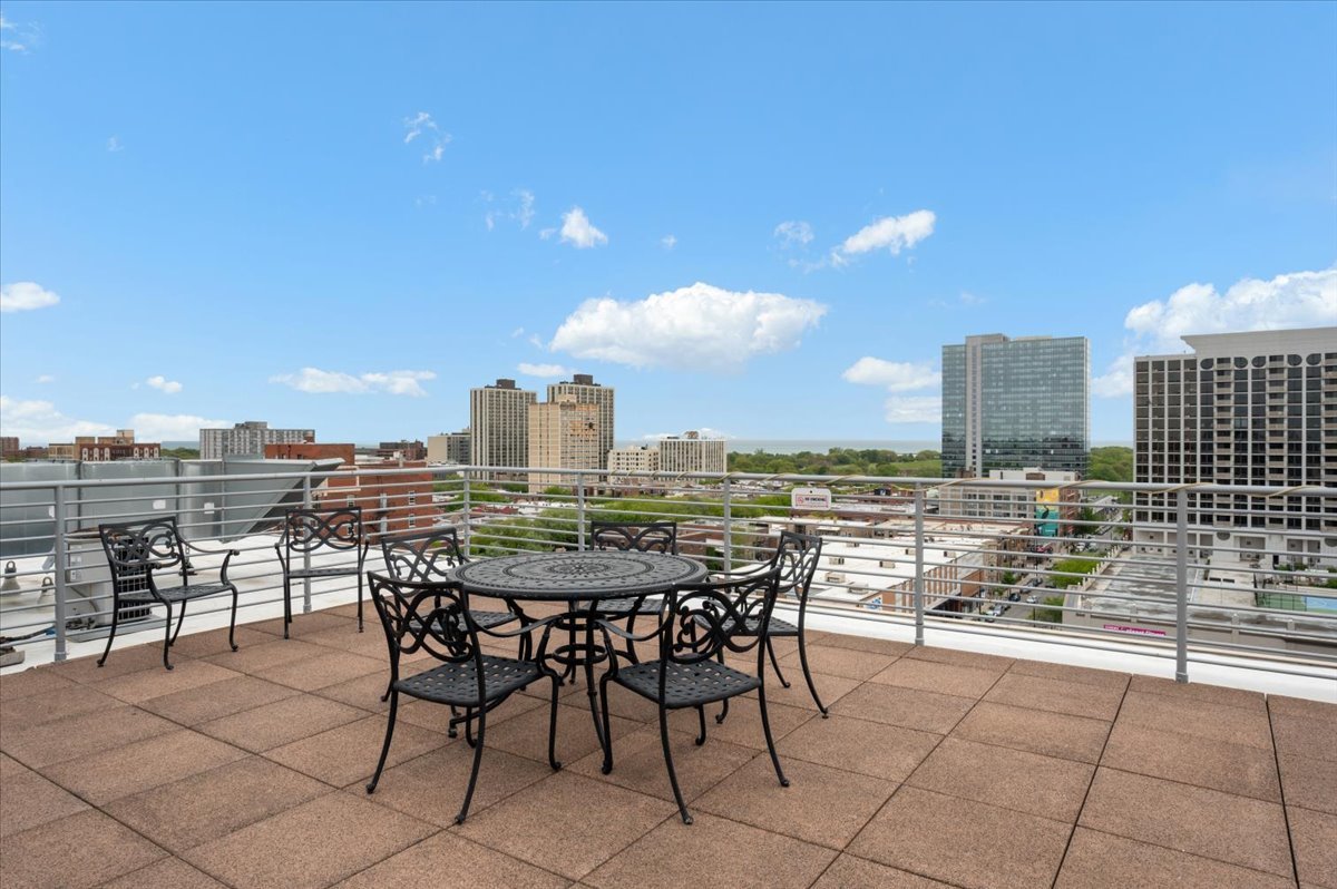 4350 N Broadway Street Unit: 307