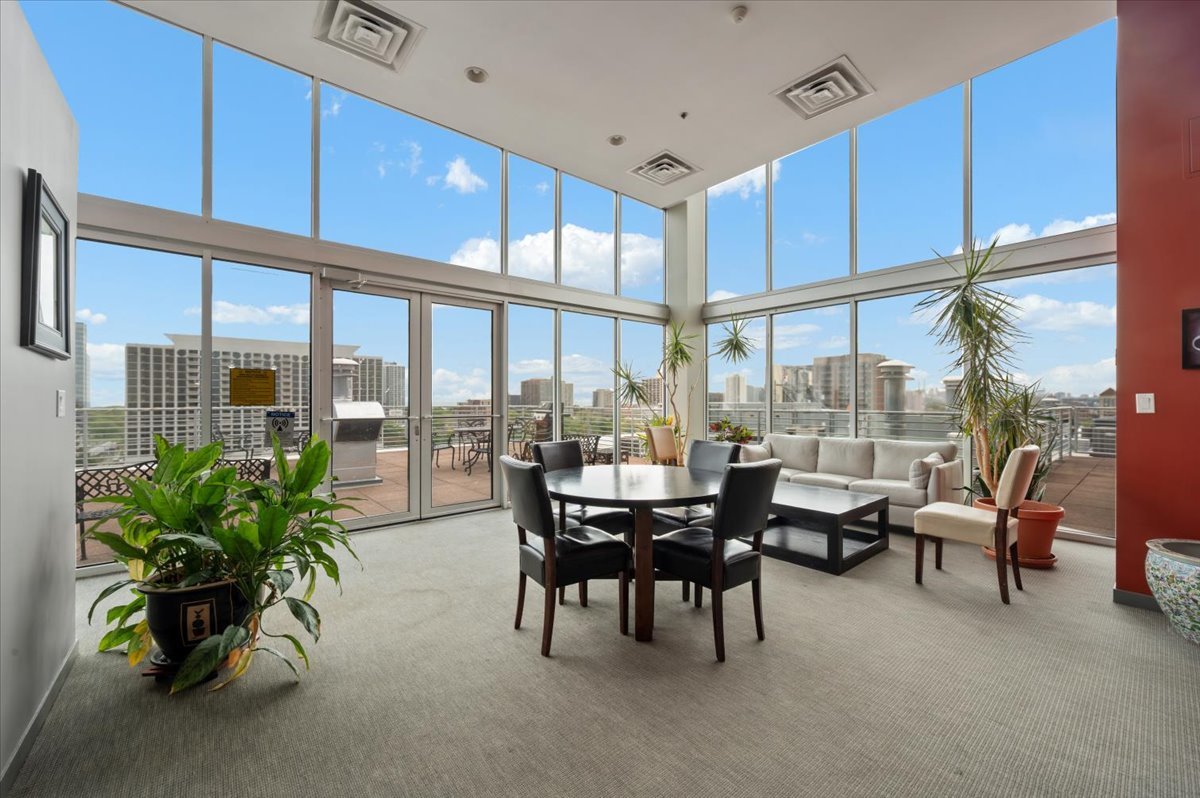 4350 N Broadway Street Unit: 307