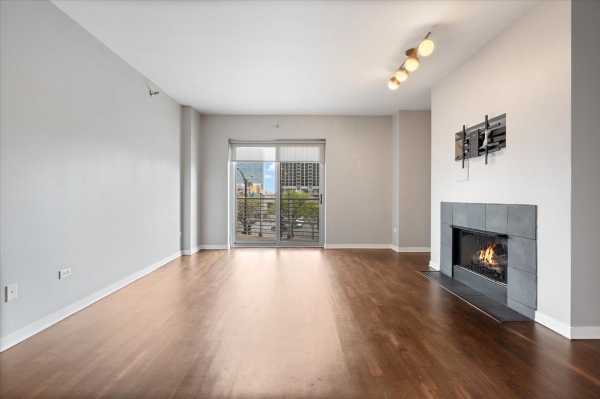 4350 N Broadway Street Unit: 307
