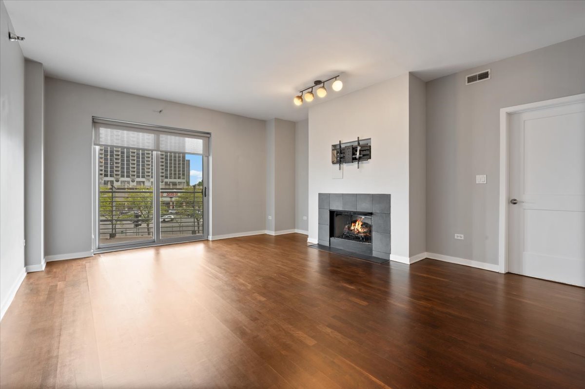 4350 N Broadway Street Unit: 307