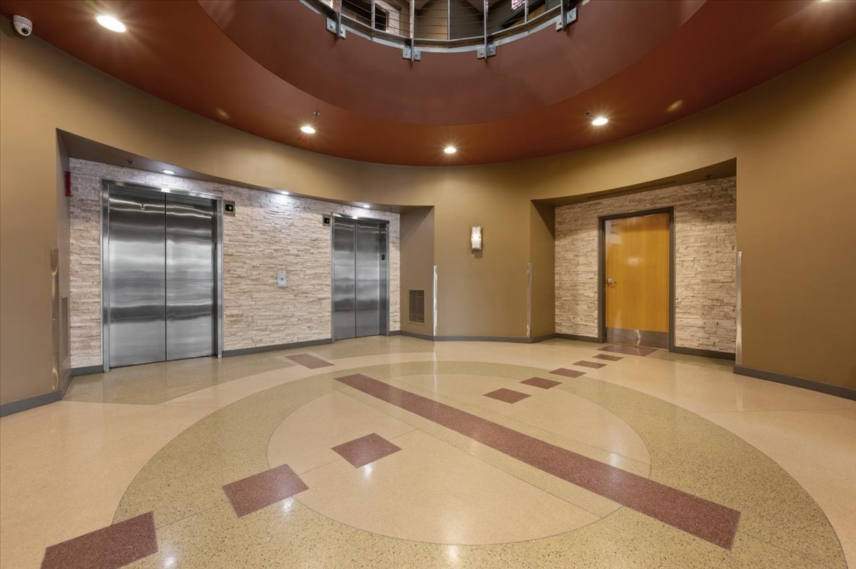 4350 N Broadway Street Unit: 307