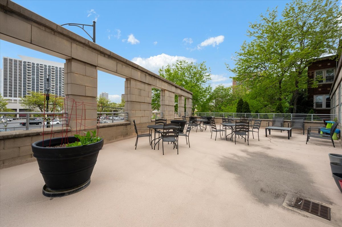 4350 N Broadway Street Unit: 307