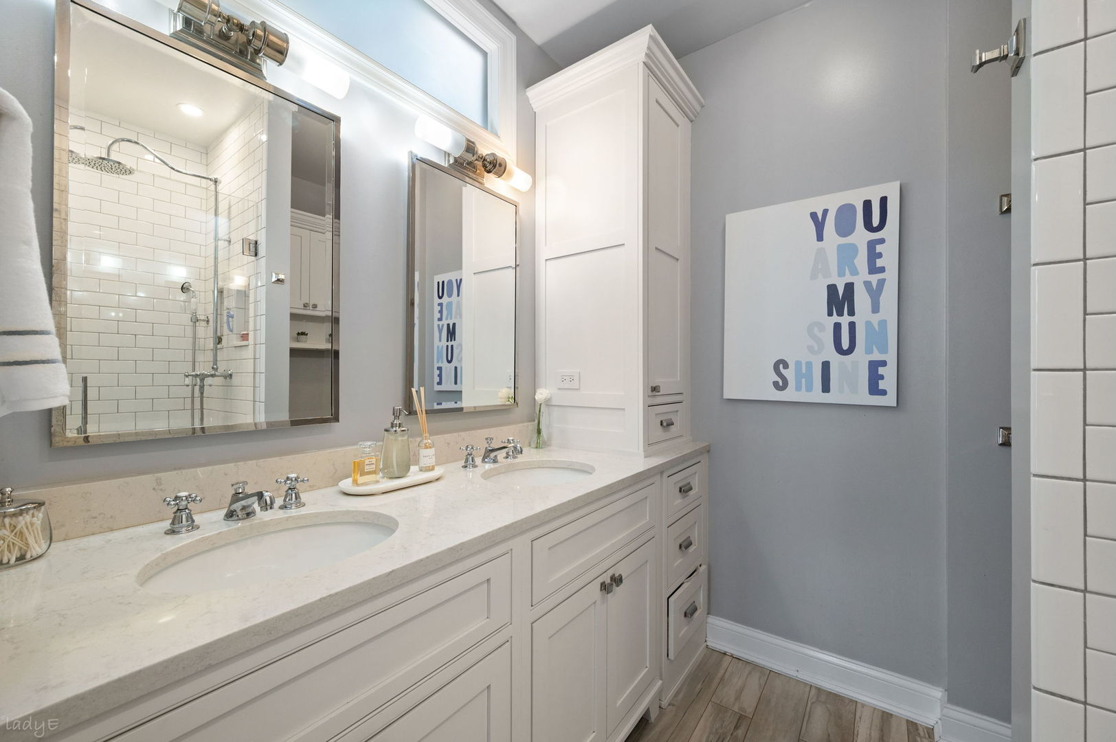 2820 N GREENVIEW Street Unit: G